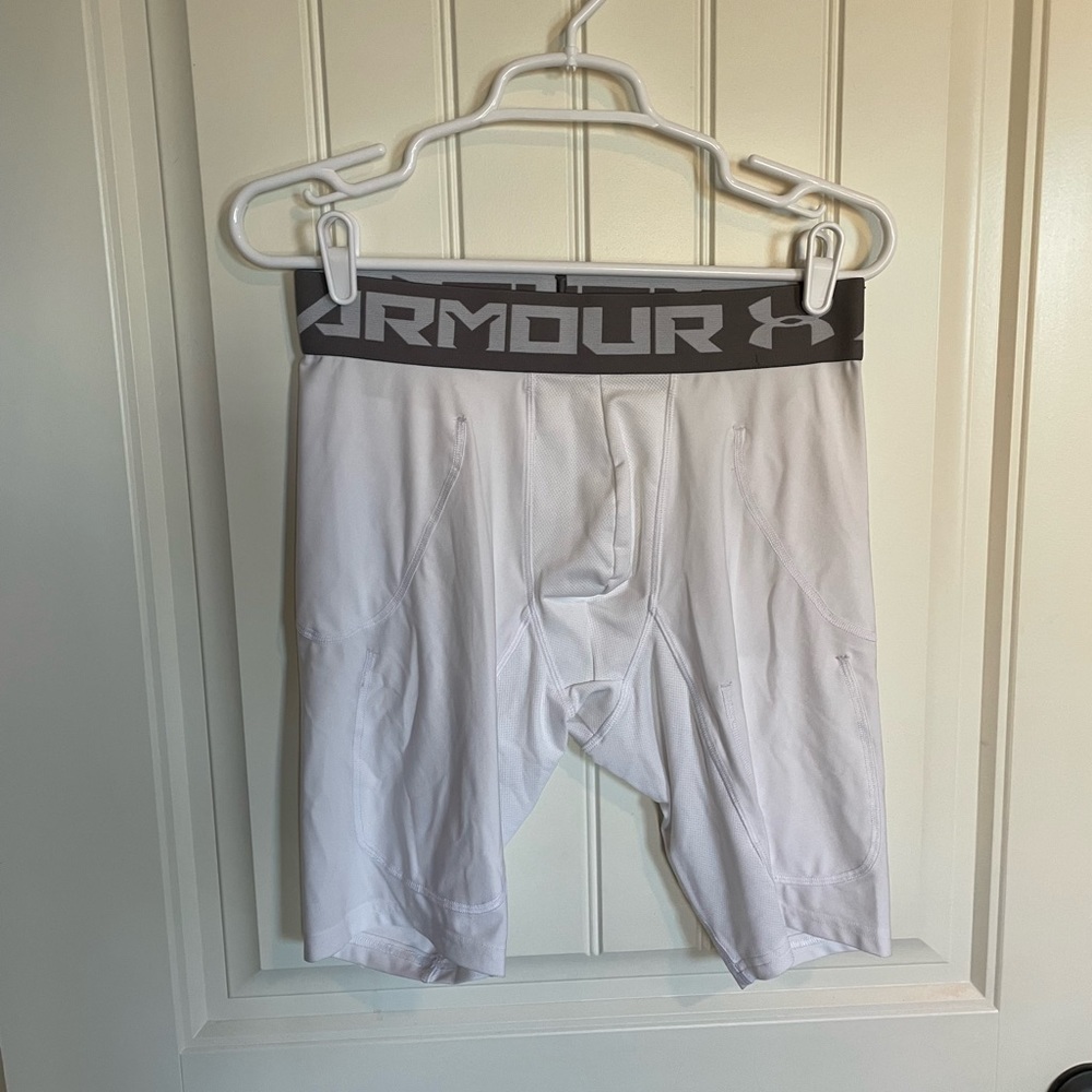 White Under Armour Sliders Compression shorts size L
